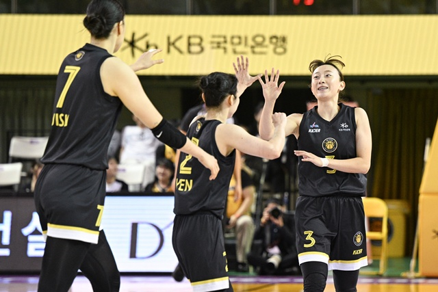 청주 KB 선수단. /사진=WKBL 제공