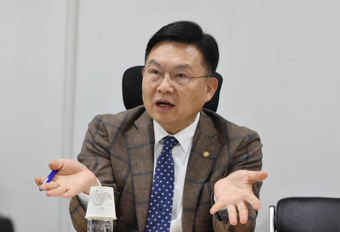 김윤 더불어민주당 의원. /사진=김윤 의원실 페이스북