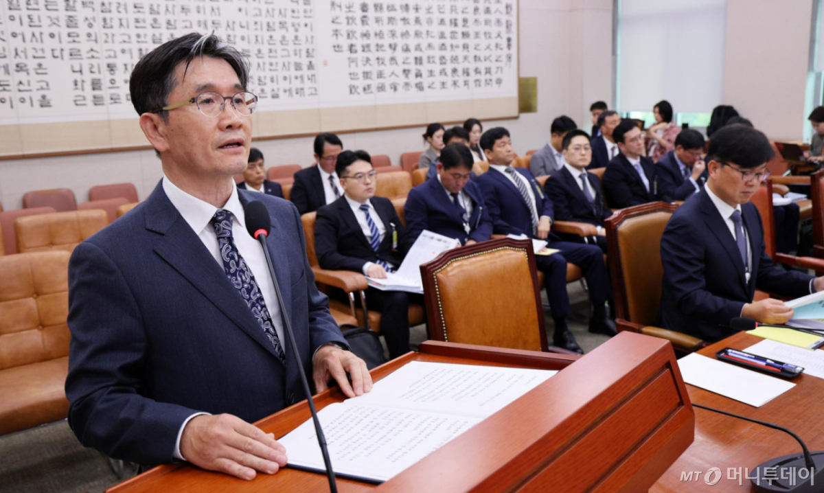 오동운 고위공직자범죄수사처장이 13일 서울 여의도 국회에서 열린 법제사법위원회 국정감사(고위공직자범죄수사처)에서 업무보고를 하고 있다./사진=머니투데이 DB