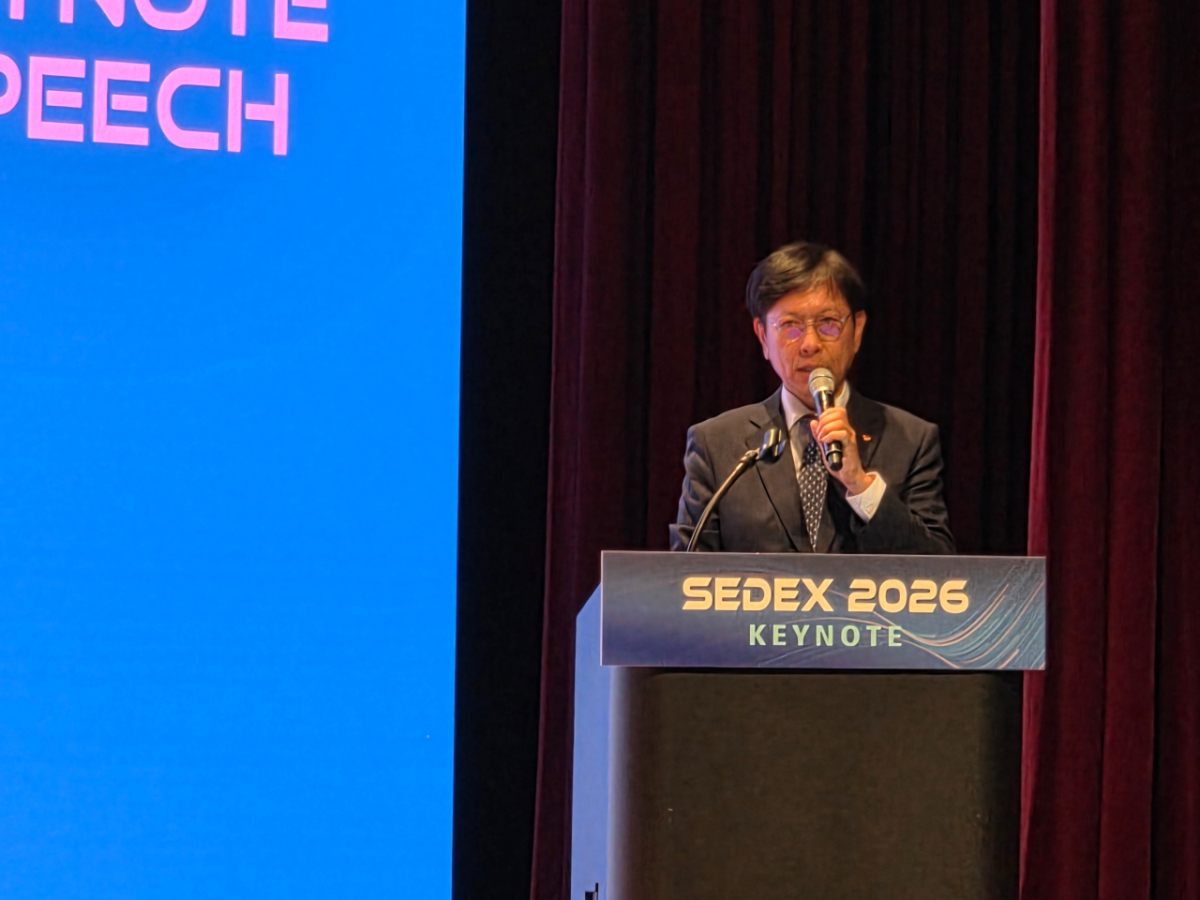안현 SK하이닉스 개발총괄 사장이 14일 서울 강남구 코엑스에서 열린 제28회 반도체대전(SEDEX 2026)에서 기조연설을 하고 있다. /사진=김아영 기자