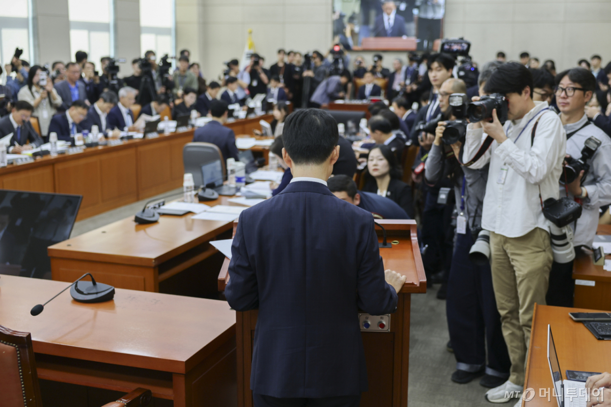 김지용 중대범죄수사청장 후보자가 14일 서울 여의도 국회에서 열린 중대범죄수사청장 후보자 인사청문회에 출석해 모두발언을 하고 있다. /조현호 기자 /사진=조현호