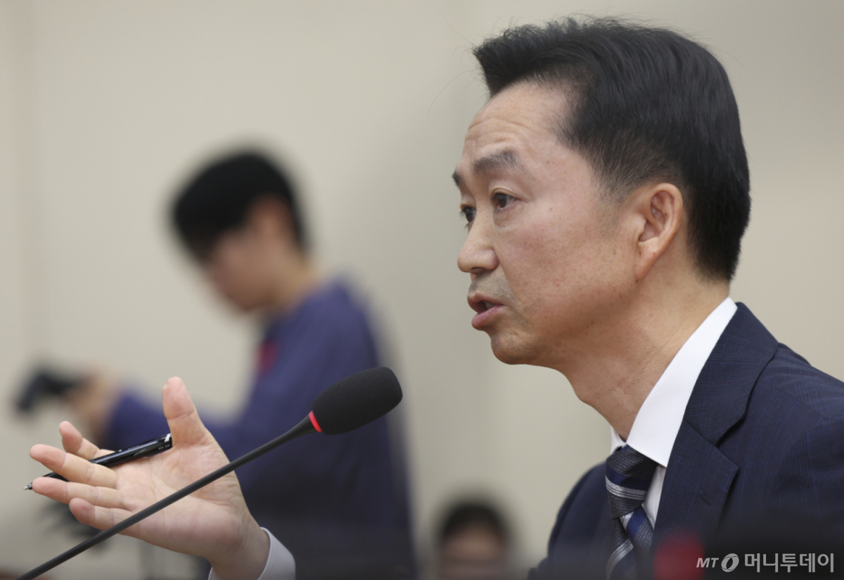 김지용 중대범죄수사청장 후보자가 14일 오전 서울 여의도 국회에서 열린 중수청장 후보자 인사청문회에서 질의에 답하고 있다. /사진=머니투데이 DB