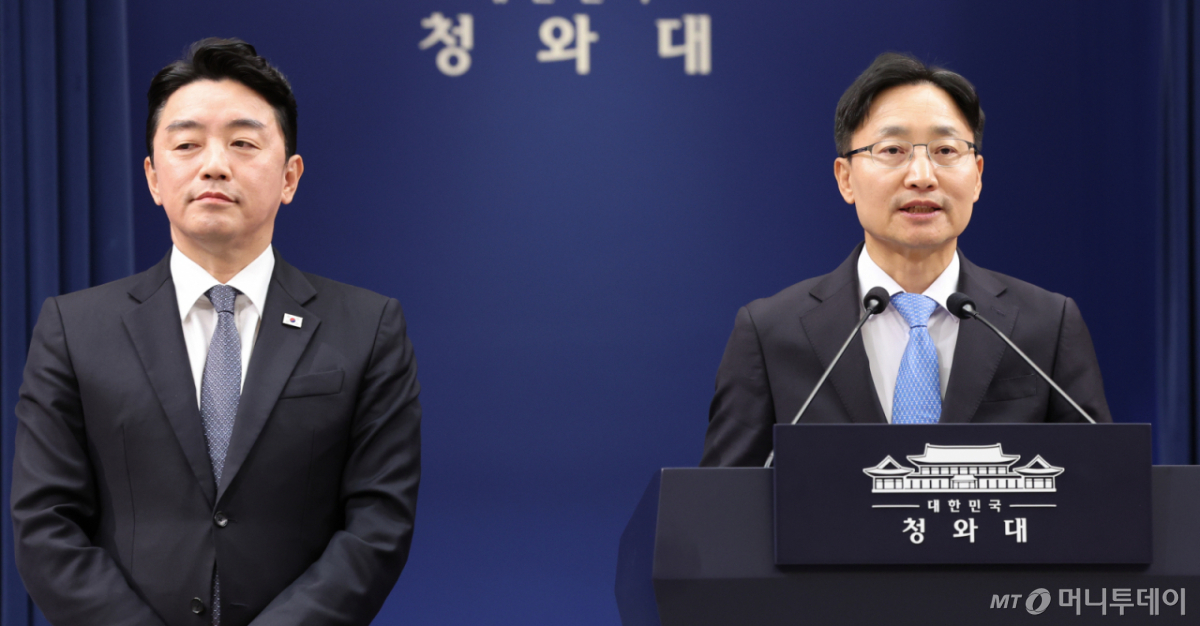 (서울=뉴스1) 허경 기자 = 임광현 신임 대통령비서실장이 14일 청와대 춘추관에서 열린 인선 발표에서 인사말을 하고 있다. 이재명 대통령은 이날 강훈식 대통령비서실장 후임으로 임광현 국세청장을 임명했다. 2026.10.14/뉴스1  Copyright © 뉴스1. All rights reserved. 무단 전재 및 재배포,  AI학습 이용 금지. /사진=(서울=뉴스1) 허경 기자