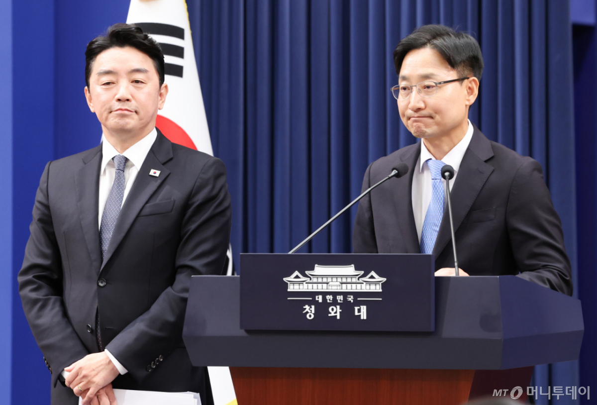 (서울=뉴스1) 허경 기자 = 임광현 신임 대통령비서실장이 14일 청와대 춘추관에서 열린 인선 발표에서 인사말을 하고 있다. 이재명 대통령은 이날 강훈식 대통령비서실장 후임으로 임광현 국세청장을 임명했다. 2026.10.14/뉴스1 Copyright © 뉴스1. All rights reserved. 무단 전재 및 재배포, AI학습 이용 금지. /사진=(서울=뉴스1) 허경 기자
