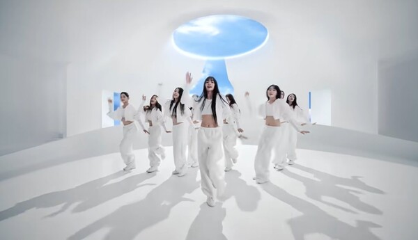 A2O LITE 'NEON' 뮤직비디오 스틸 / 사진=A2O엔터테인먼트