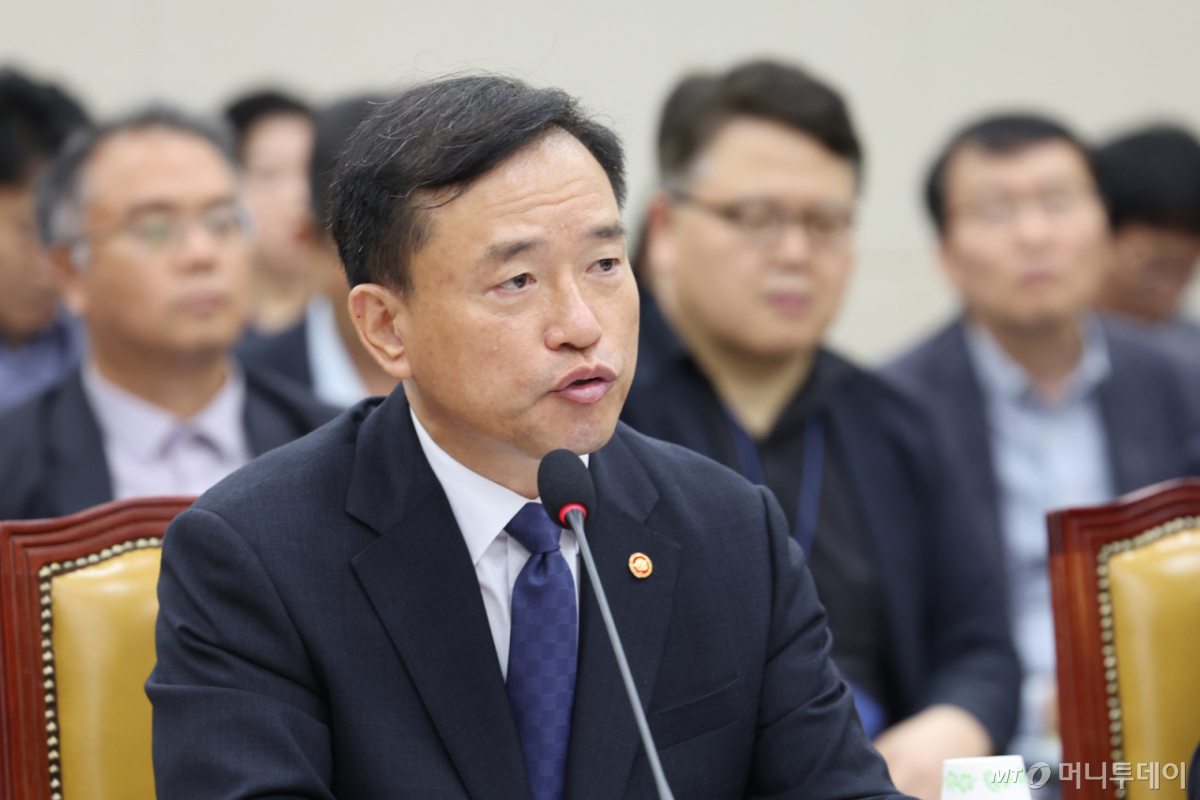 Kim Jong-cheol, Chairman of the Broadcasting Media Communications Commission / NEWS1