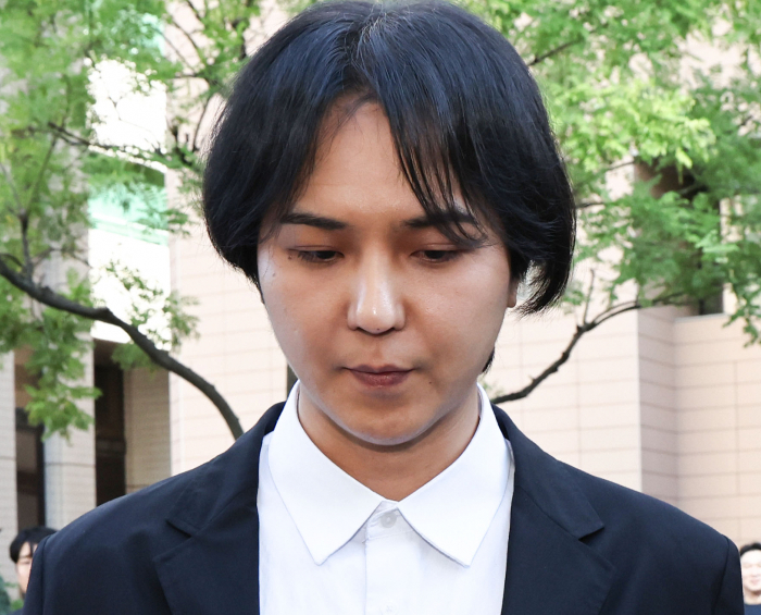  병역법 위반 혐의를 받는 가수 송민호. /사진=뉴스1