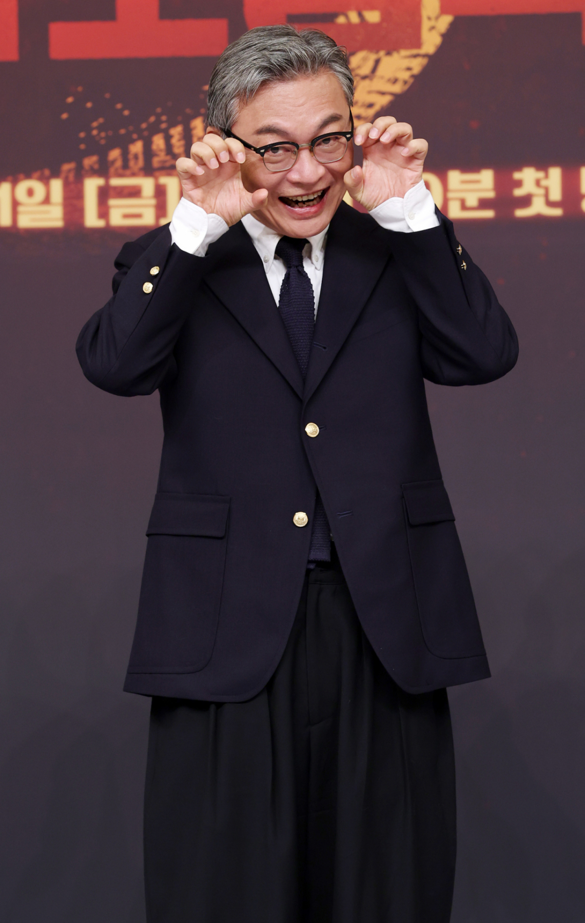 배우 김의성이 18일 서울 양천구 목동 SBS에서 진행된 금토드라마 '모범택시3' 제작발표회에 참석해 포즈를 취하고 있다./2025.11.18 /사진=김휘선 hwijpg@