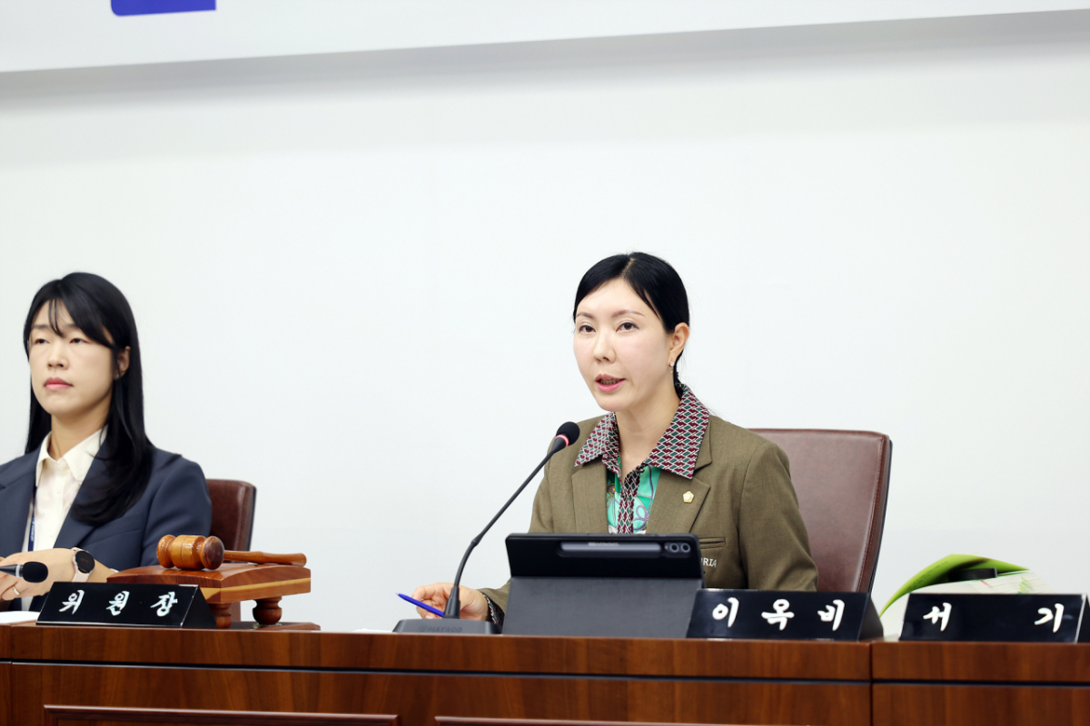 발언하고 있는 이옥비 예산결산특별위원장./사진제공=시흥시의회