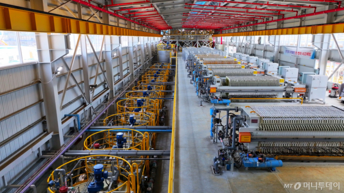 Inside the POSCOHY Clean Metal factory