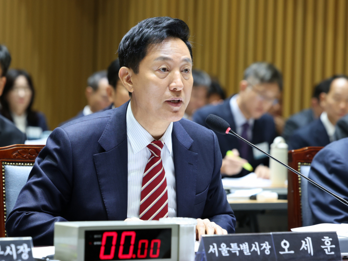 오세훈 서울시장이 19일 오전 서울 중구 서울시청에서 열린 국회 국토교통위원회 서울시 국정감사에 참석해 의원들의 질의에 답하고 있다. /사진=뉴시스