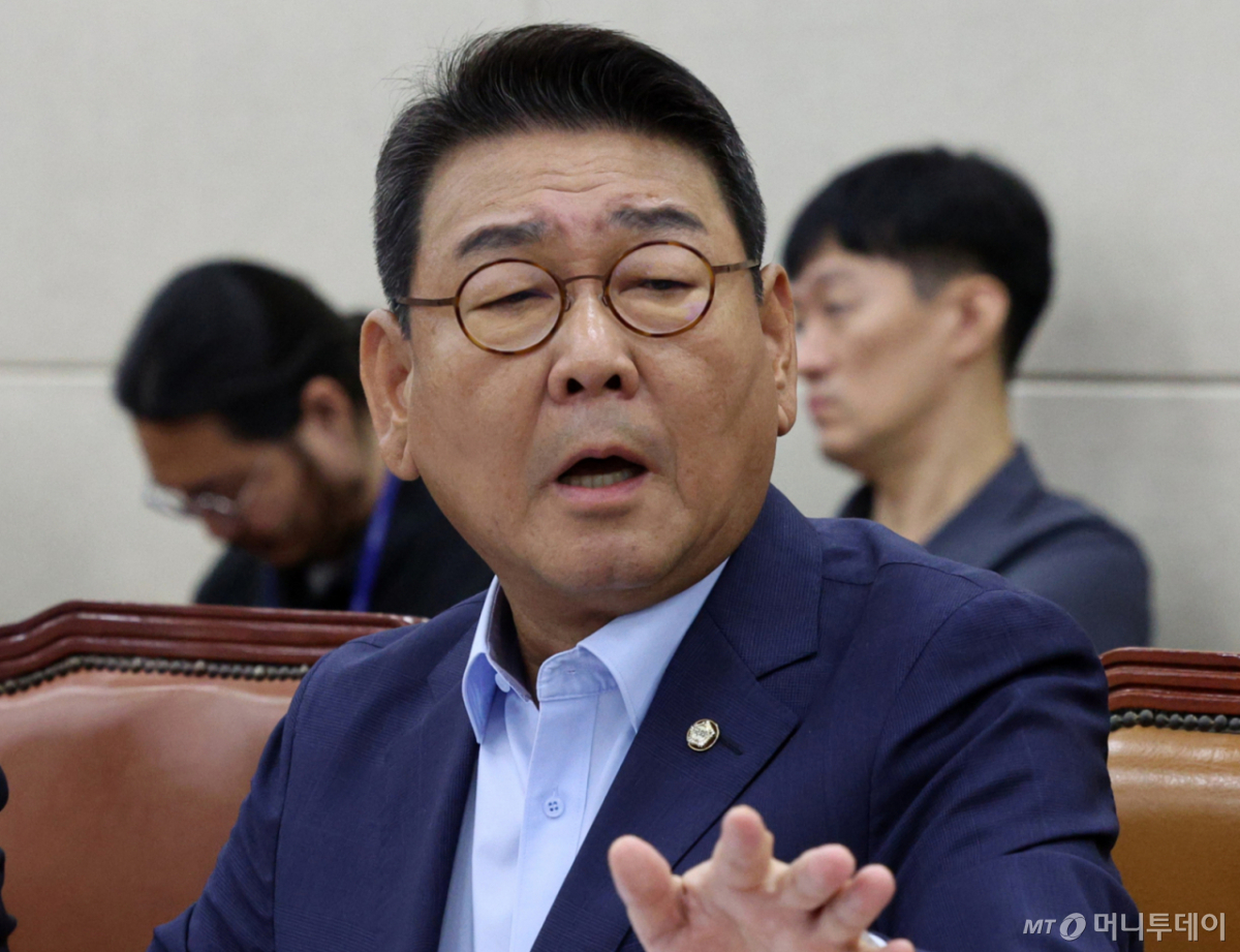 김교흥 더불어민주당 의원이 지난달 11일 서울 여의도 국회에서 열린 보건복지위원회 전체회의에서 발언하고 있다./사진=뉴시스