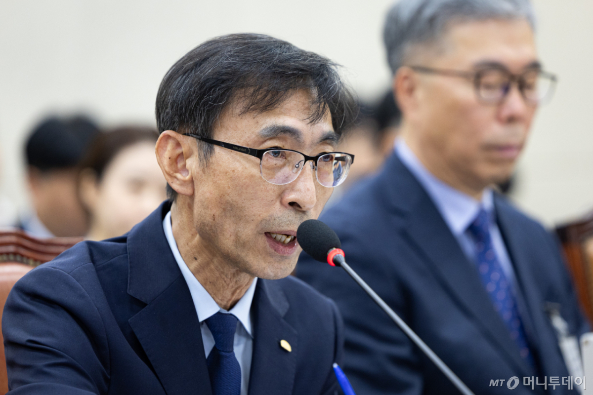 (서울=뉴스1) 유승관 기자 = 김현준 한국사회보장정보원장이 28일 서울 여의도 국회에서 열린 보건복지위원회의 한국사회보장정보원 등에 대한 국정감사에서 의원 질의에 답하고 있다. 2025.10.28/뉴스1 Copyright © 뉴스1. All rights reserved. 무단 전재 및 재배포, AI학습 이용 금지. /사진=(서울=뉴스1) 유승관 기자