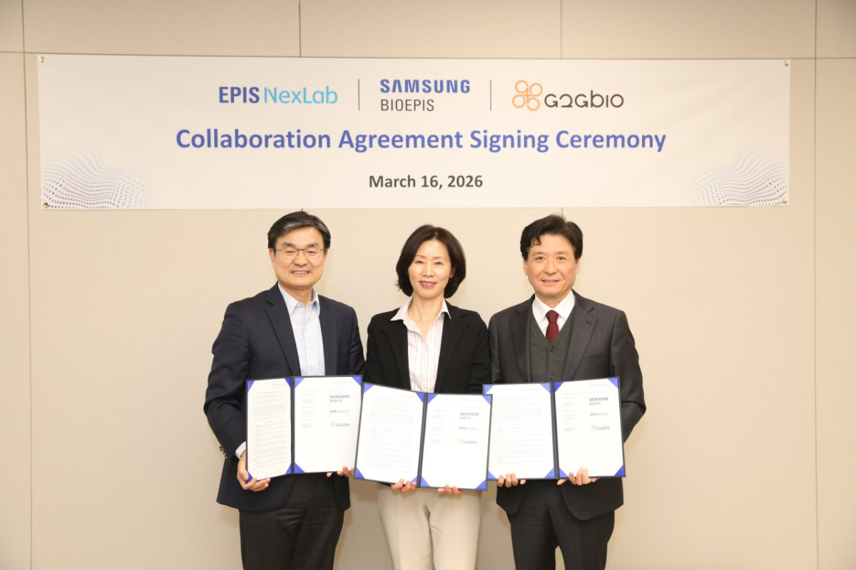 G2G Bio signed a joint research and licensing agreement with Samsung Bioepis and EpixNexLab in March last year for obesity treatment development. (From left) Hong Sung-won, Vice President of Samsung Bioepis and CEO of EpixNexLab, Kim Kyung-ah, CEO of Samsung Bioepis, Lee Hee-yong, CEO of G2G Bio/ Courtesy of G2G Bio, Samsung Bioepis