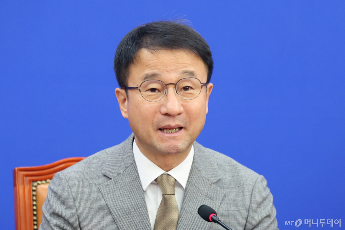 한병도 더불어민주당 원내대표가 20일 오전 서울 여의도 국회에서 열린 국정감사대책회의에서 발언을 하고 있다. /사진=뉴스1