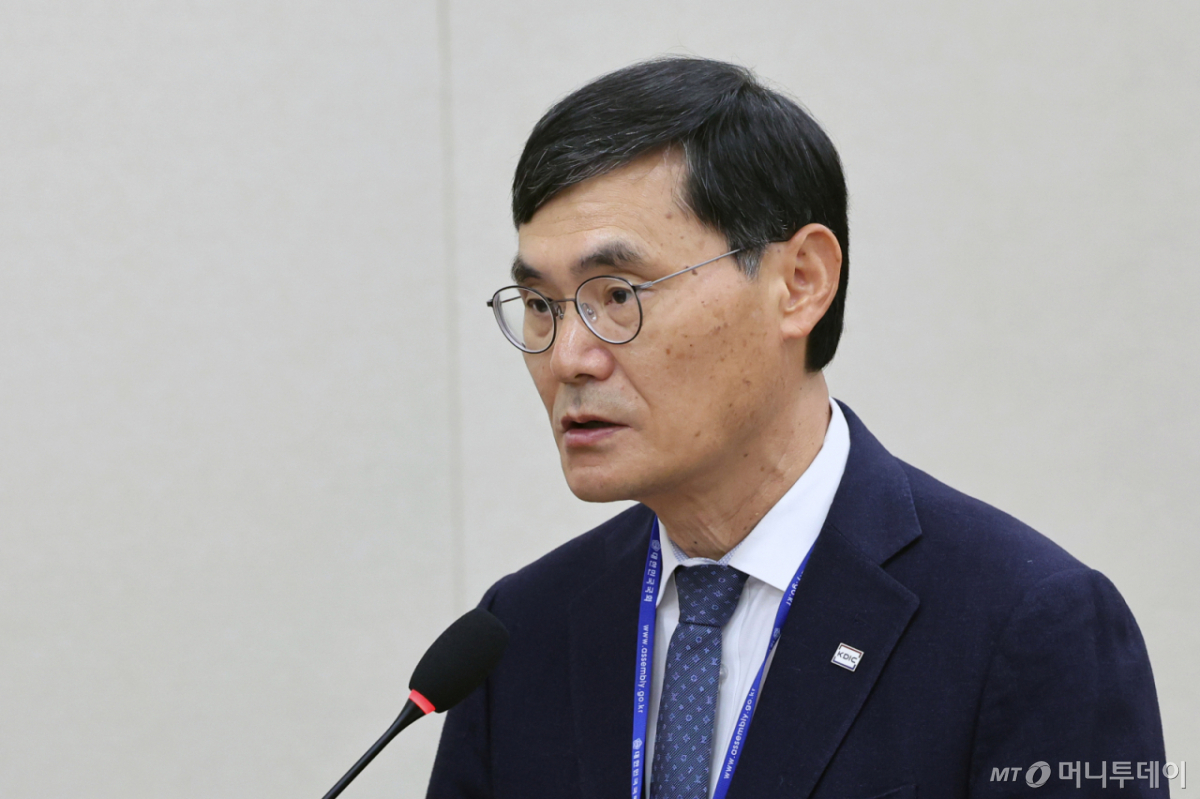 /(Seoul=NEWS1) Reporter Hwang Ki-sun = Kim Seong-sik, head of the Korea Deposit Insurance Corporation, delivers a business report during the National Assembly’s Political Affairs Committee national audit on the Financial Supervisory Service and other agencies held in Seoul Yeouido on the 19th. October 19, 2026/NEWS1 Copyright © NEWS1. All rights reserved. Unauthorized reproduction and redistribution, as well as use for AI learning, are prohibited. /Photo=NEWS1) Reporter Hwang Ki-sun