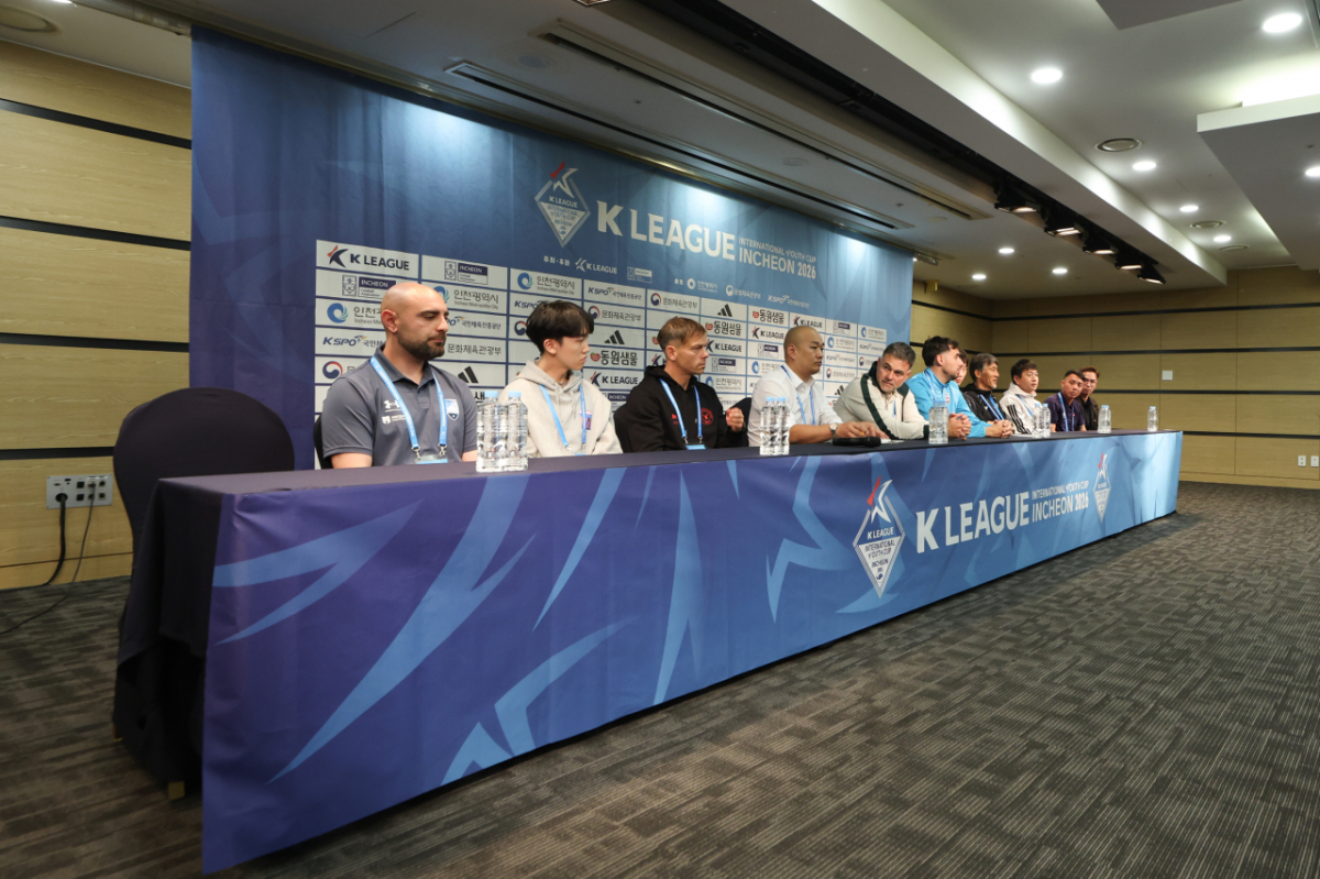 23일 인천 하버파크호텔에서 진행된 K리그 인터내셔널 유스컵 인천 2026 해외팀 기자회견에 참석한 감독들. /사진=한국프로축구연맹 제공