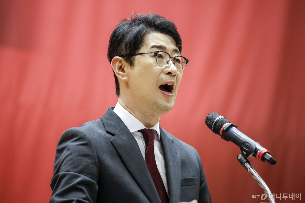 [서울=뉴시스] 정병혁 기자 = 주진우 국민의힘 의원이 23일 서울 여의도 국회에서 열린 입틀막법 총력투쟁 결의대회에서 개회사를 하고 있다. 2026.10.23. jhope@newsis.com /사진=정병혁