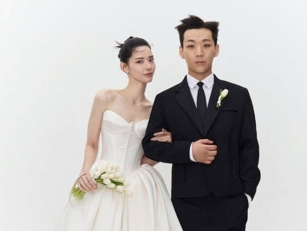 양홍원은 지난 18일 모델 출신 원현주와 결혼식을 올렸다. 두 사람은 2017년부터 교제했으며, 2024년 11월 딸을 얻은 뒤 약 2년 만에 결혼식을 치렀다./사진=인스타그램 캡처
