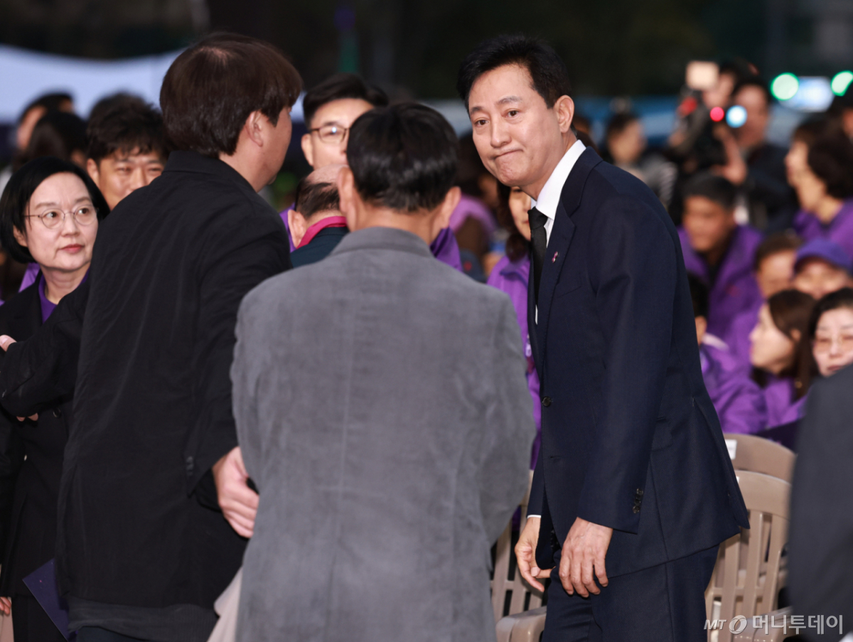 (서울=뉴스1) 구윤성 기자 = 오세훈 서울시장이 24일 서울광장에서 열린 10·29 이태원 참사 4주기 시민추모대회에 참석하고 있다. 2026.10.24/뉴스1  Copyright © 뉴스1. All rights reserved. 무단 전재 및 재배포,  AI학습 이용 금지. /사진=(서울=뉴스1) 구윤성 기자