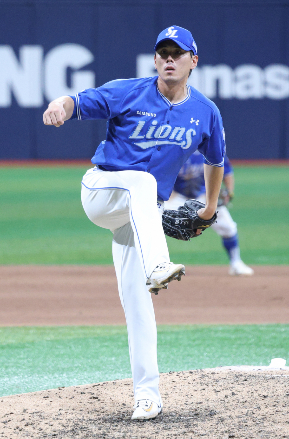 2026 신한 SOL KBO리그 키움 히어로즈 대 삼성 라이온즈 경기가 25일 서울 고척스카이돔에서 열렸다.  삼성 김재윤이 역투하고 있다. /사진=김진경 kim.jinkyung@