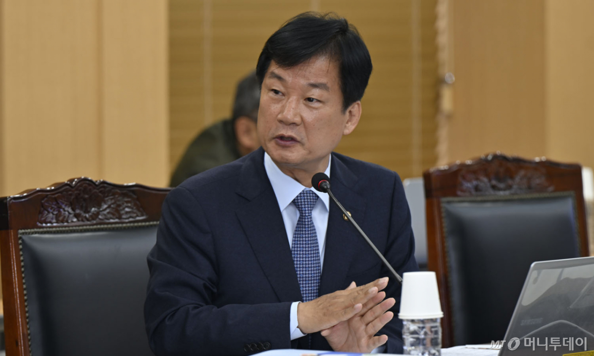 [전남광주=뉴시스] 양시원 기자 = 더불어민주당 박균택 의원이 20일 전남광주 동구 광주고등법원에서 열린 국회 법제사법위원회의 광주고등법원 등에 대한 국정감사 도중 질의하고 있다. 2026.10.20. goodwrite97@newsis.com /사진=양시원