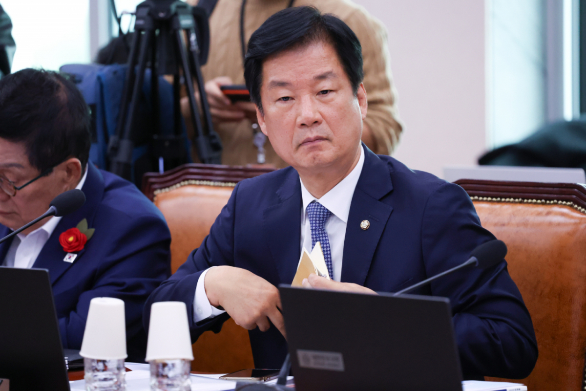 박균택 더불어민주당 의원이 26일 서울 여의도 국회 법제사법위원회(법무부 등) 종합 국정감사에 참석해 있다./사진=뉴시스