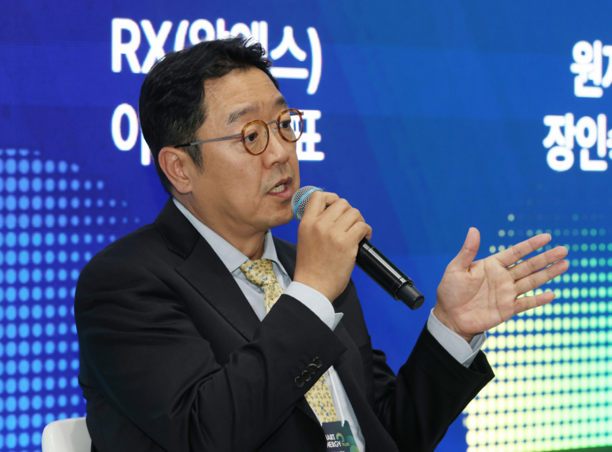 전대식 삼성물산 에너지출루션사업부 원전기술팀장이 28일 서울 강남구 코엑스에서 열린 '스마트 에너지 플러스 2026' SMR 특별 세션에서 'SMR을 준비하는 건설 모듈화'에 대해 발표하고 있다. /사진=이기범 기자 leekb@
