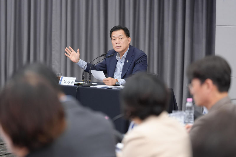 이재준 수원특례시장이 지난 27일 '수원시 거점형 스마트도시 조성사업' 착수보고회에서 발언하고 있다./사진제공=수원시