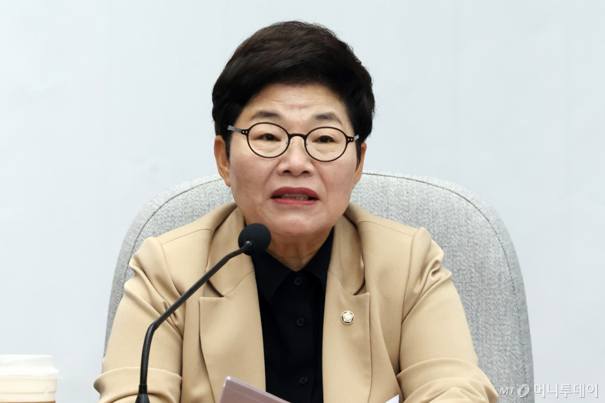 (서울=뉴스1) 황기선 기자 = 임이자 국민의힘 정책위의장이 13일 오전 서울 여의도 국회에서 열린 국정감사대책회의에서 발언을 하고 있다. 2026.10.13/뉴스1 Copyright © 뉴스1. All rights reserved. 무단 전재 및 재배포, AI학습 이용 금지. /사진=(서울=뉴스1) 황기선 기자