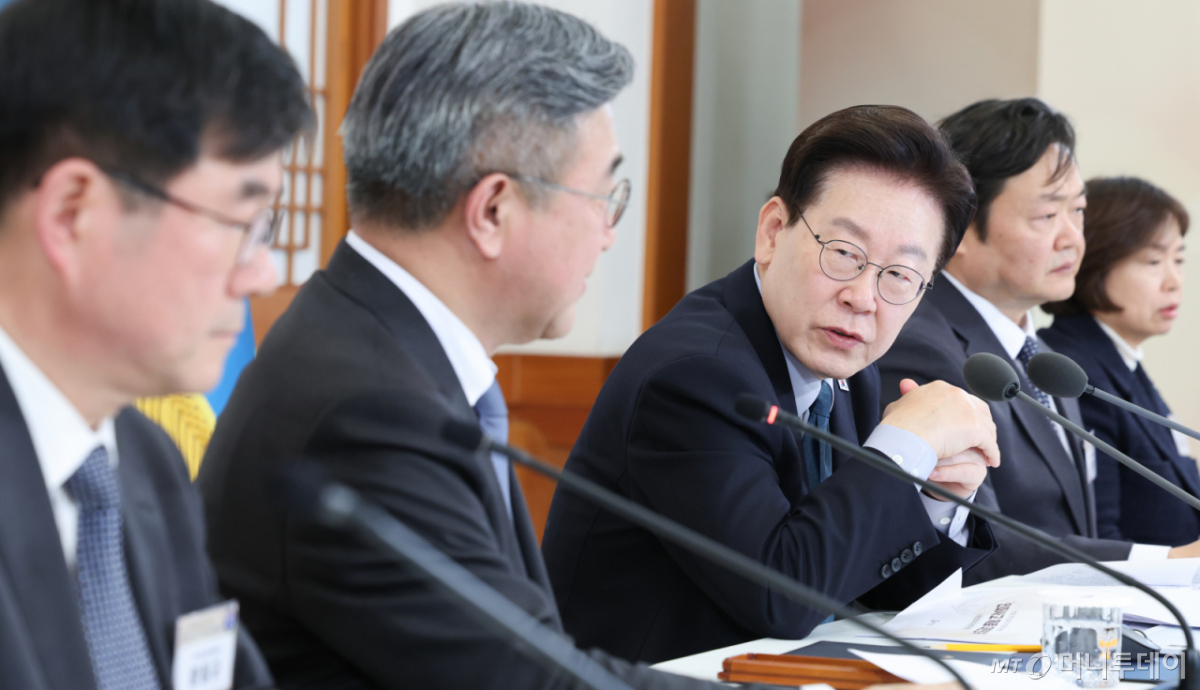 (서울=뉴스1) 이재명 기자 = 이재명 대통령이 28일 청와대에서 열린 국민생명안전위원회 제2차 전체회의에서 발언하고 있다. 2026.10.28/뉴스1 Copyright © 뉴스1. All rights reserved. 무단 전재 및 재배포, AI학습 이용 금지. /사진=(서울=뉴스1) 이재명 기자