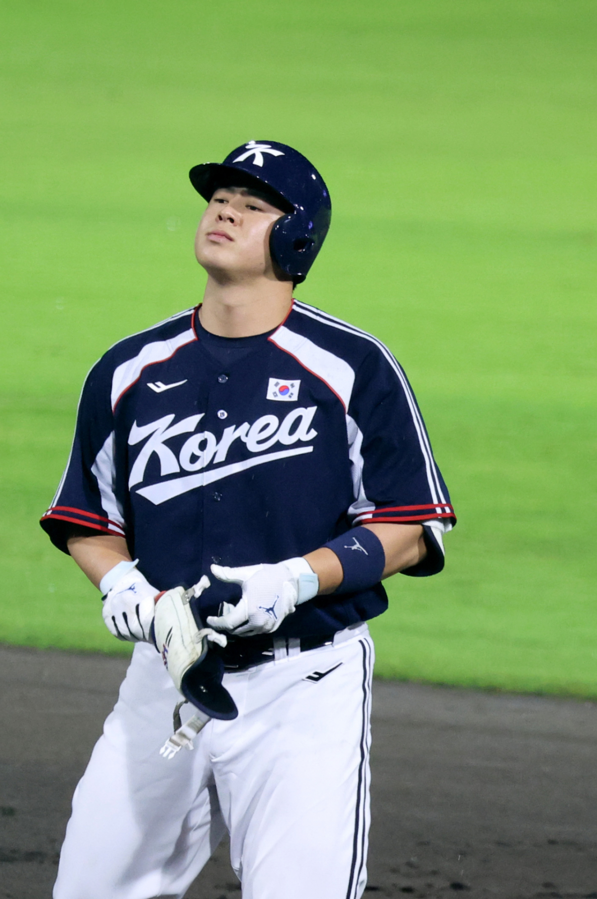 대한민국 5번타자 노시환이 27일 일본 아이치현 도요하시 시민구장에서 열린 2026 아이치·나고야 야구 슈퍼라운드 한국과 일본 결승전에서 1회초 12사 1,2루에서 외야플라이로 물러나고 있다. 2026.09.27. /사진=강영조 cameratalks@