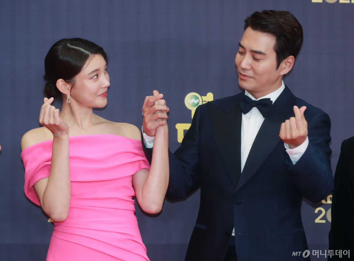 Actress Cha Ye-ryeon and her husband, actor Joo Sang-wook /Photo=Money Today Photo DB