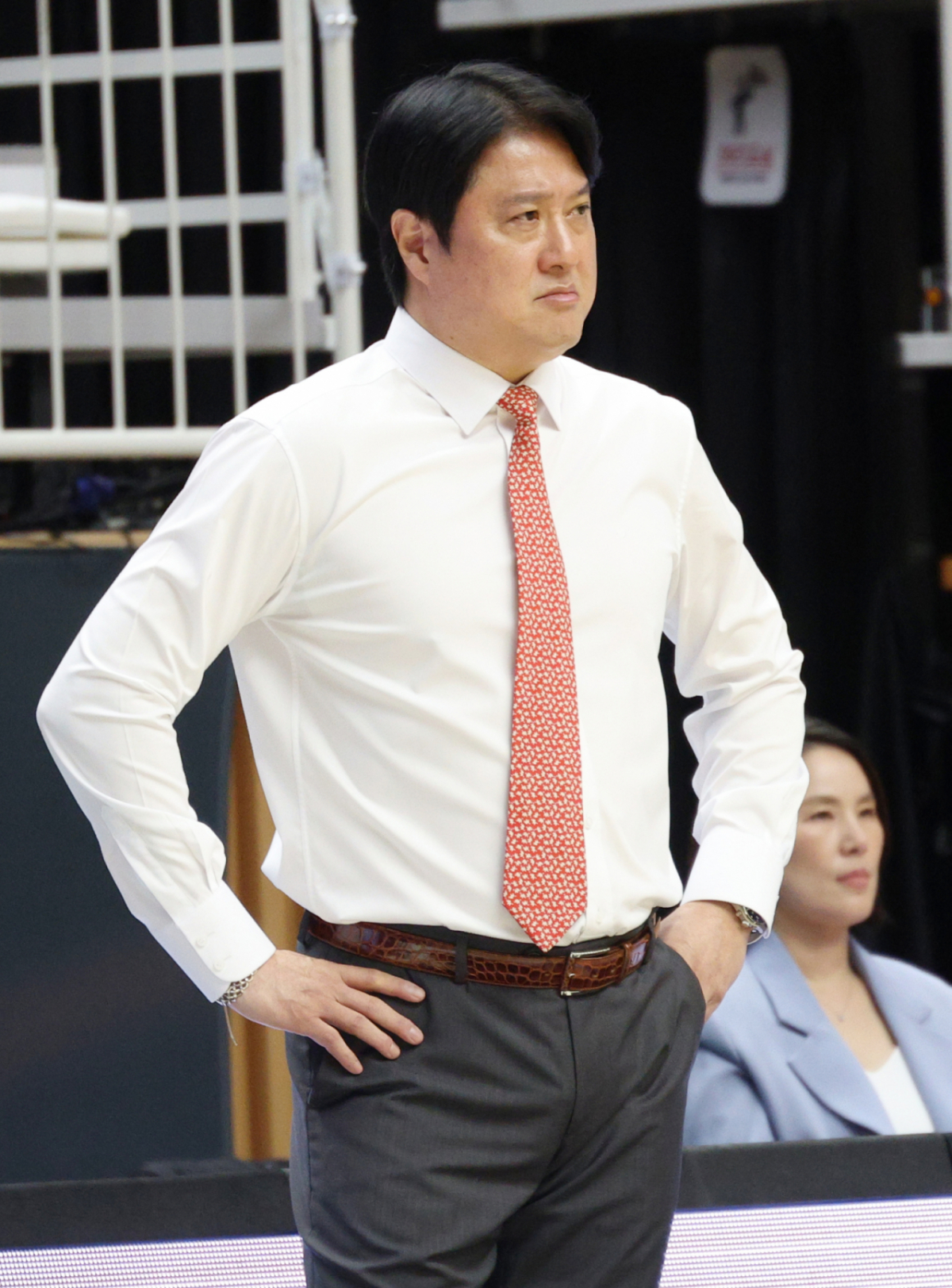 2026-2027 KCC 프로농구 수원 KT 대 원주 DB 경기가 23일 수원 KT 소닉붐 아레나에서 열렸다. KT 문경은 감독이 화난 표정으로 선수들을 바라보고 있다. /사진=김진경 대기자