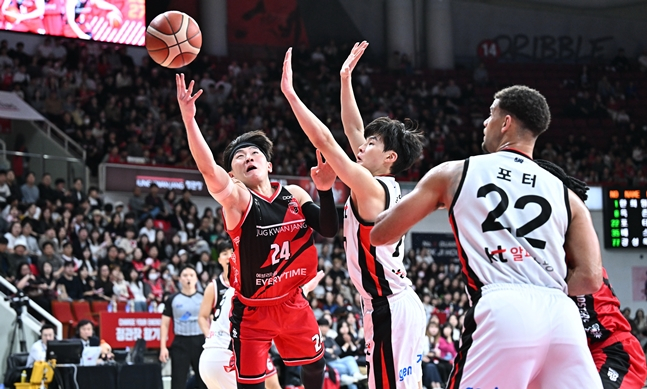 31일 오후 2시 안양 정관장아레나에서 열린 2026~2027 KCC 프로농구 정규리그 경기 중. /사진=KBL 제공