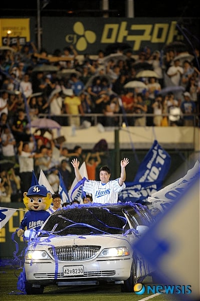 [사진] 양준혁, '그라운드여 안녕!'