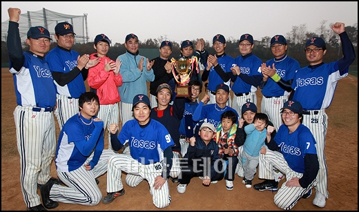 [사진]야사스 '머니투데이 사회인 야구대회 준우승!'