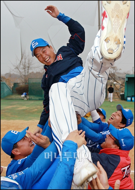 [사진]엔터식스 '우승 이 맛이야!'