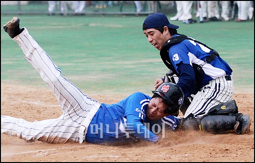 [사진]'홈은 절대 안돼!'