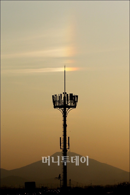 석양에 비친 채운 - 머니투데이