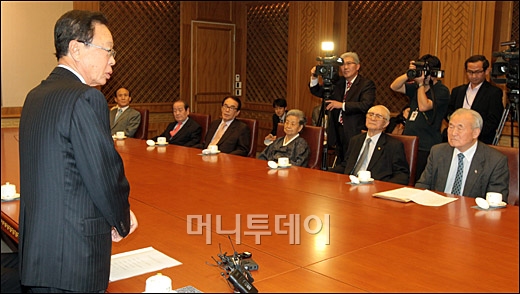 [사진]박희태 의장, 구국원로회 의장단 접견