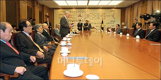 [사진]구국원로회 의장단, 박희태 의장 예방