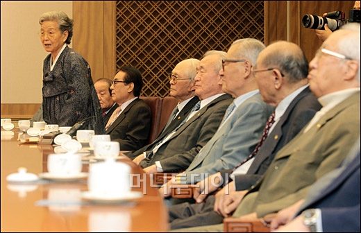 [사진]한미FTA 관련 발언하는 김정례 전 장관