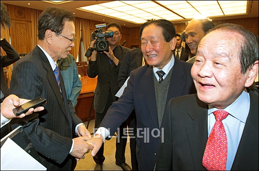 [사진]박희태 의장, 구국원로회 의장단 접견