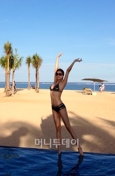 이수정 '비키니'.."저 몸매 반만이라도"