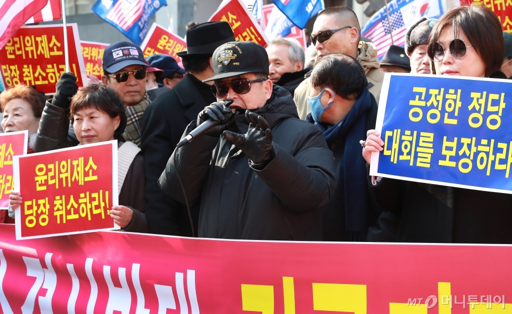 [사진]망언 이어가는 지만원