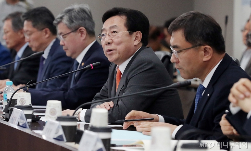 [사진]인사말하는 김기문 중소기업중앙회장