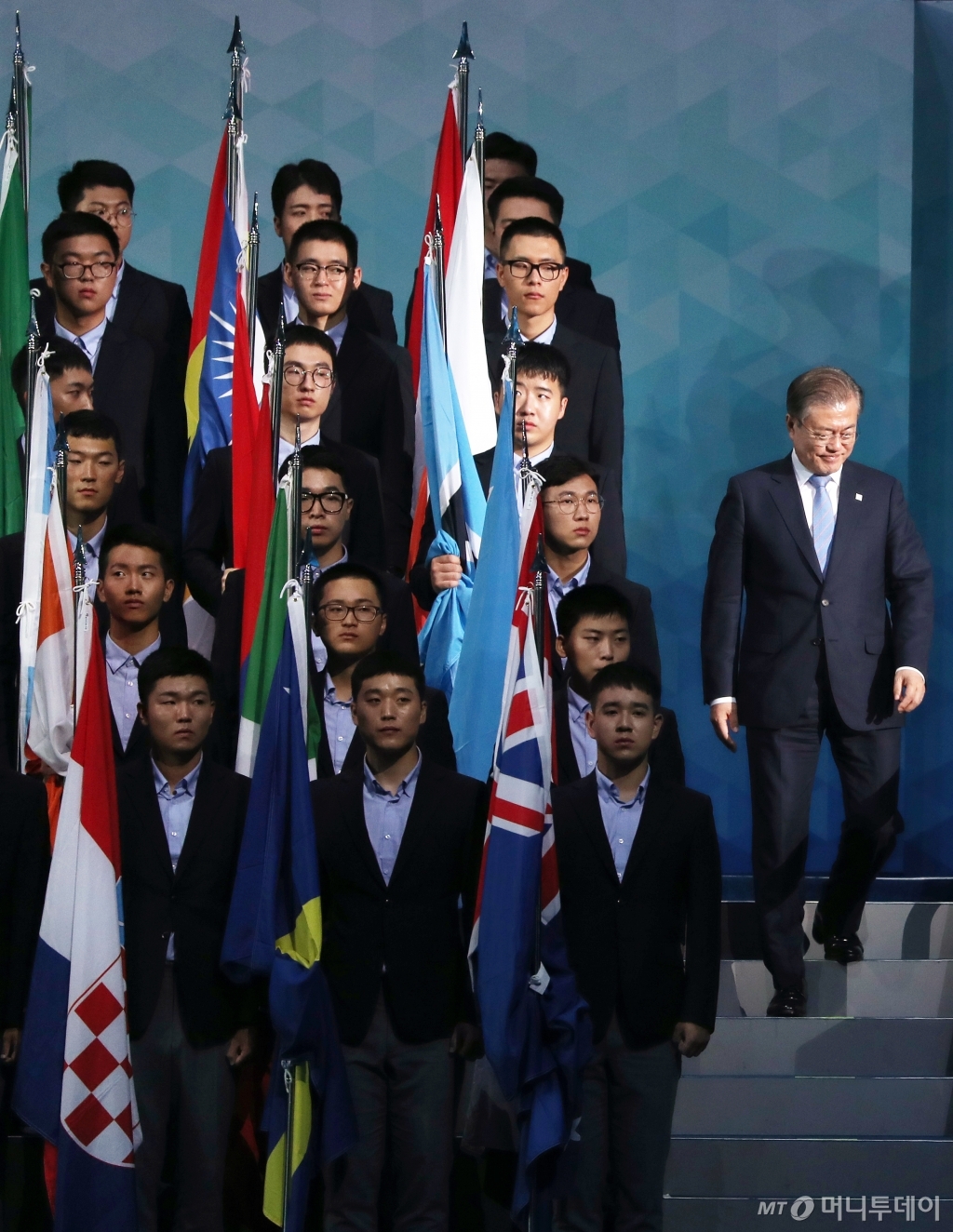 [사진]문재인 대통령과 수영선수권대회 참가국