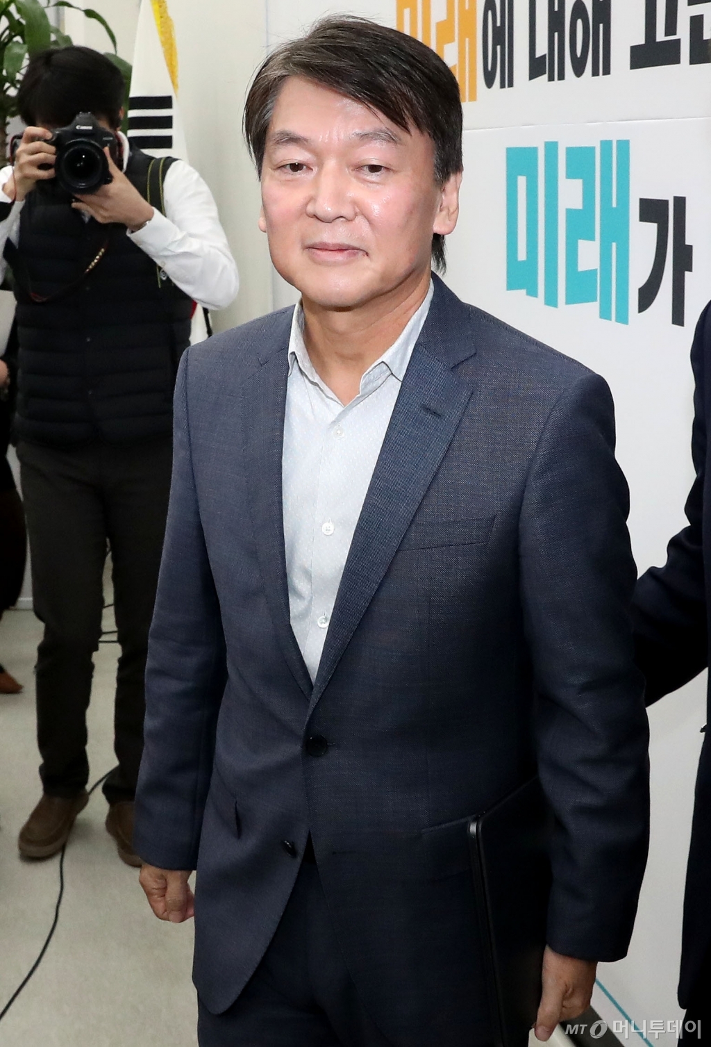 [사진]기자회견 마친 안철수