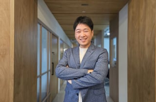 전자기기 '케이블' 없앤 '무선통신 칩'…글로벌 ICT기업들 러브콜